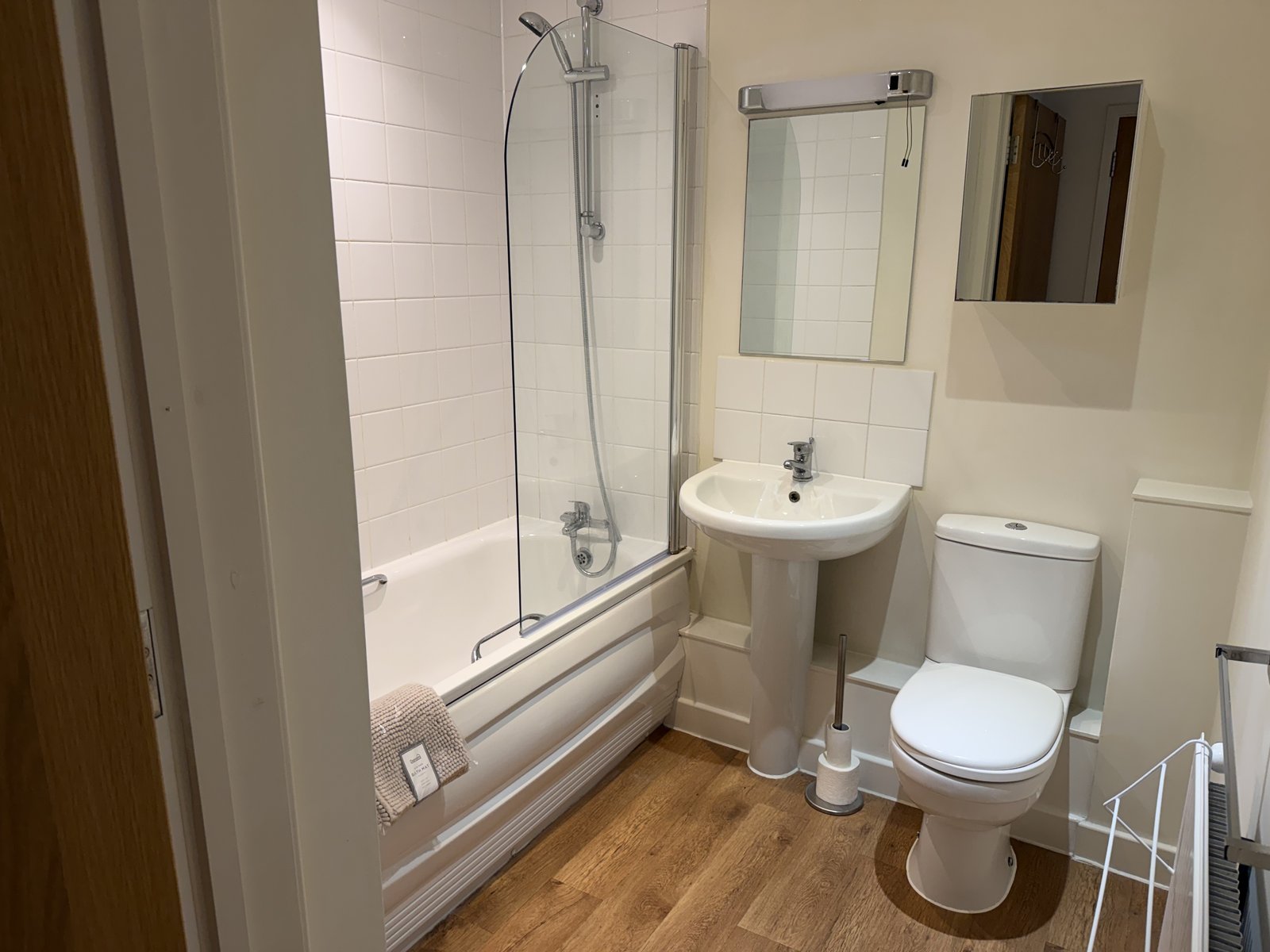 Bathroom, Flat 5 Conel Court