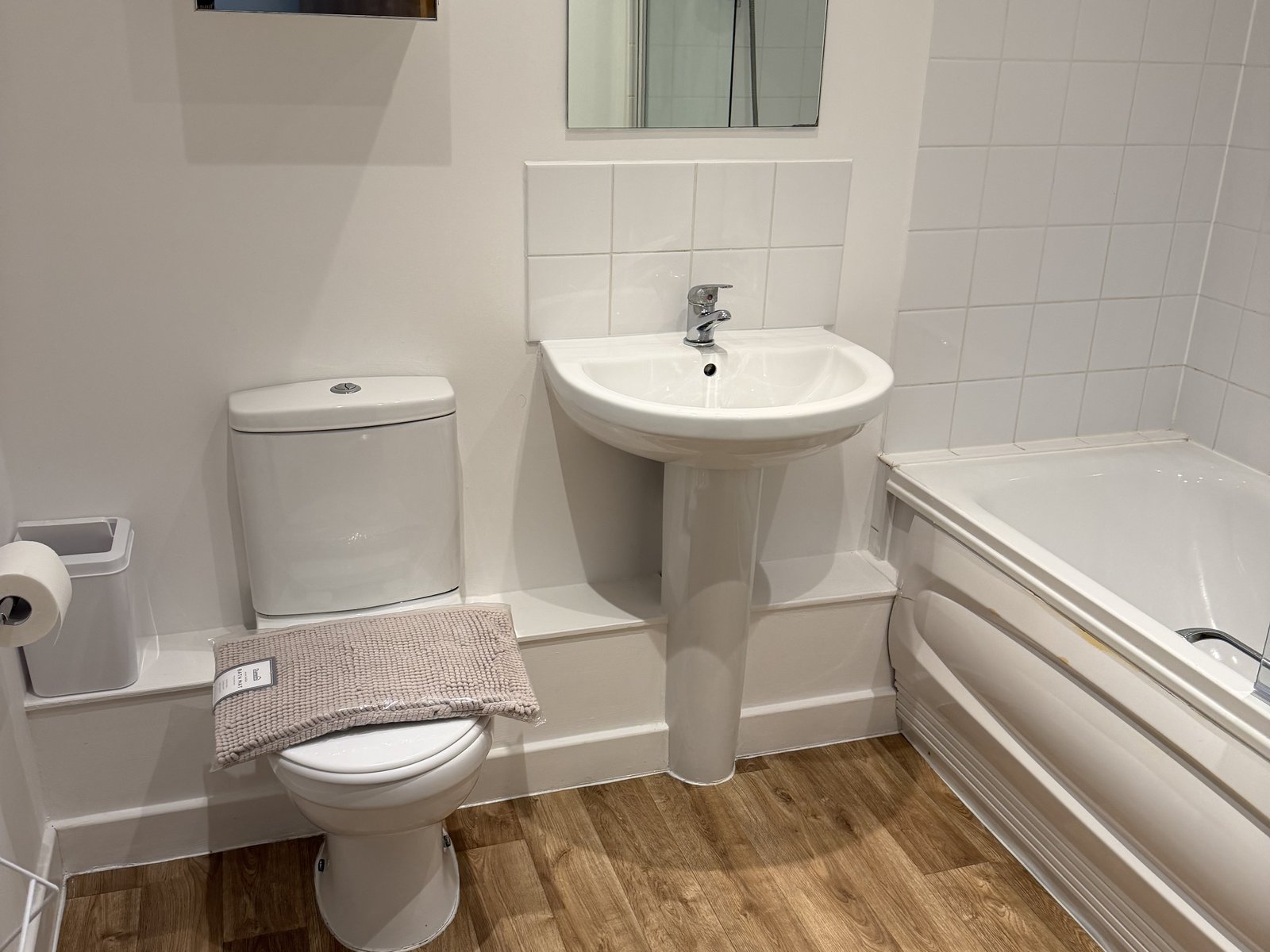 Bathroom, Flat 8 Conel Court