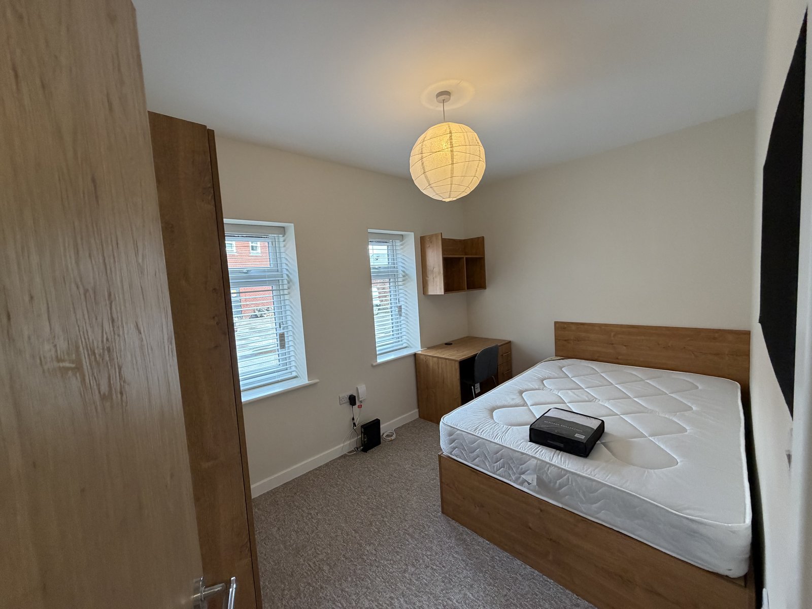Bedroom desk, Flat 12 Richmond Court