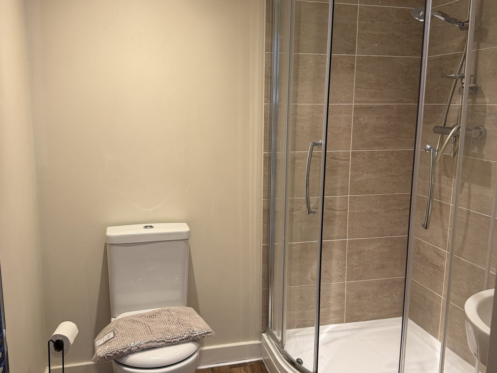 Shower room, Flat 3 Richmond Court