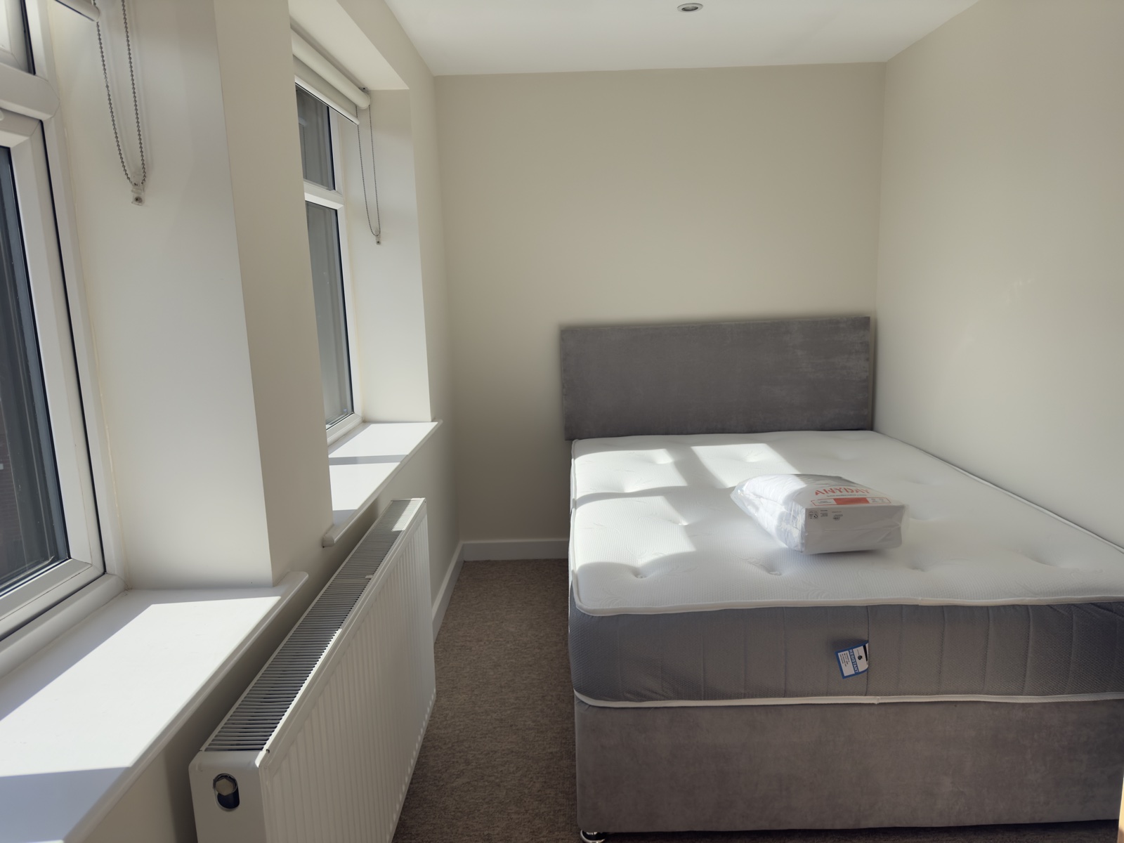 Bedroom two with double bed, Flat 5 Richmond Court